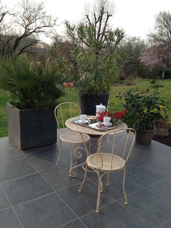 Bed and Breakfast Les Camelias Lalinde Экстерьер фото