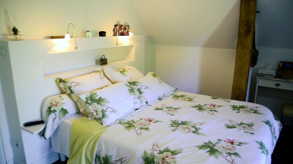 Bed and Breakfast Les Camelias Lalinde Экстерьер фото